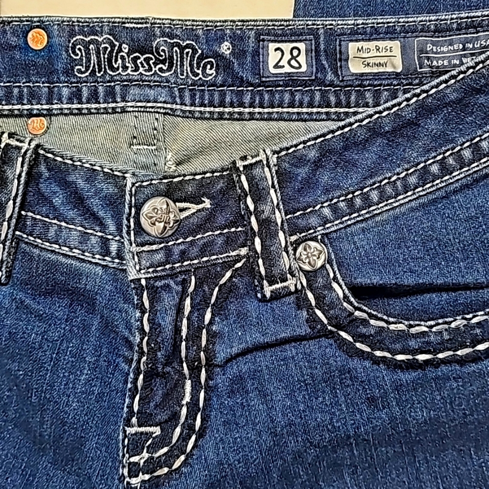 Miss Me Mid-Rise Skinny Jeans. Women's: Waist 28x30 Inseam. - Picture 6 of 11